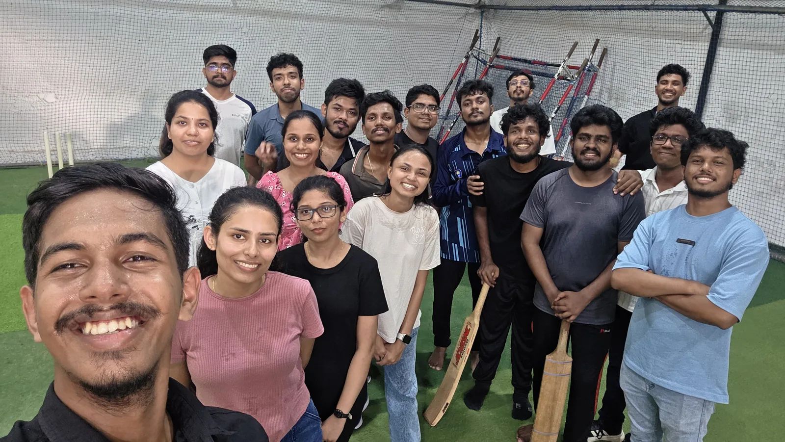 Indoor-cricket-01